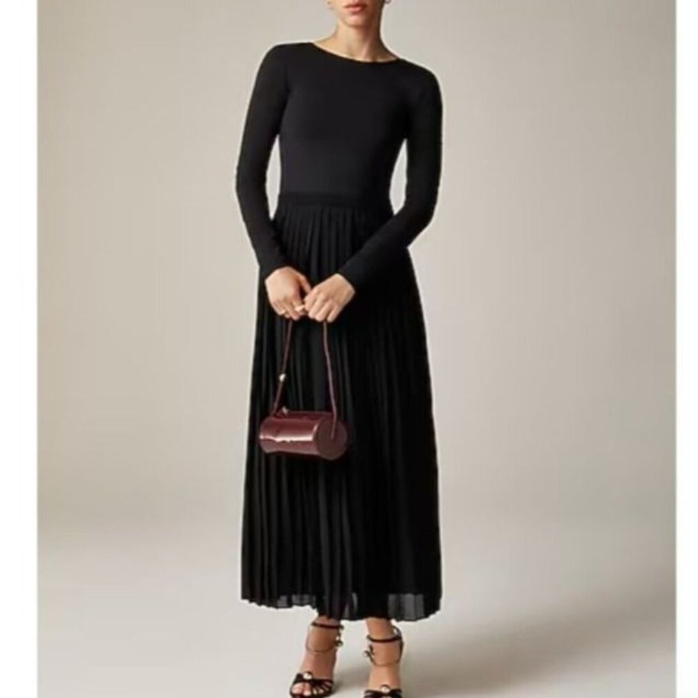 Classic Black Long Sleeve Pleated Maxi Dress - Unknown Brand